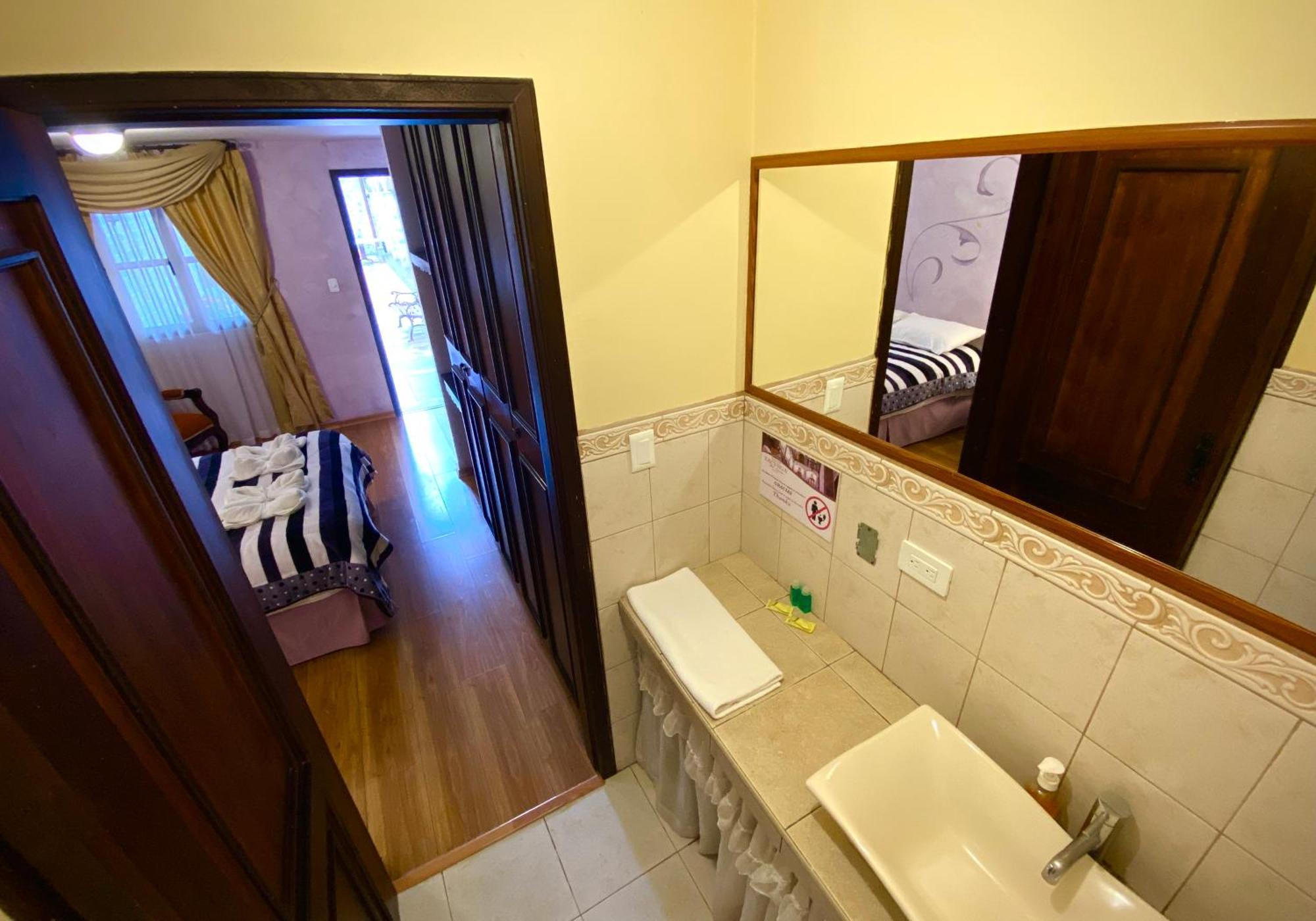 Latacunga Hostel Buitenkant foto