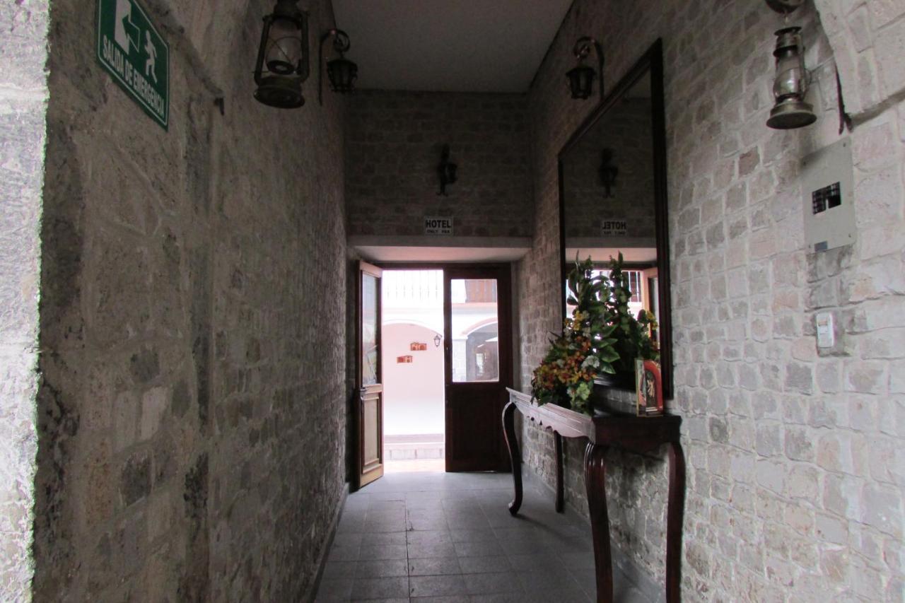 Latacunga Hostel Buitenkant foto